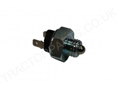 Safety Start Switch Clutch Pedal Switch 3114409R92 3072122R94 3114409R92 81712538 3210 3220 3230 4210 4220 4230 4240 385 485 585 685 785 885 985 395 495 595 695 795 895 995 354 374 444 454 474 475 574 674 384 484 584 684 784 884 For Case International